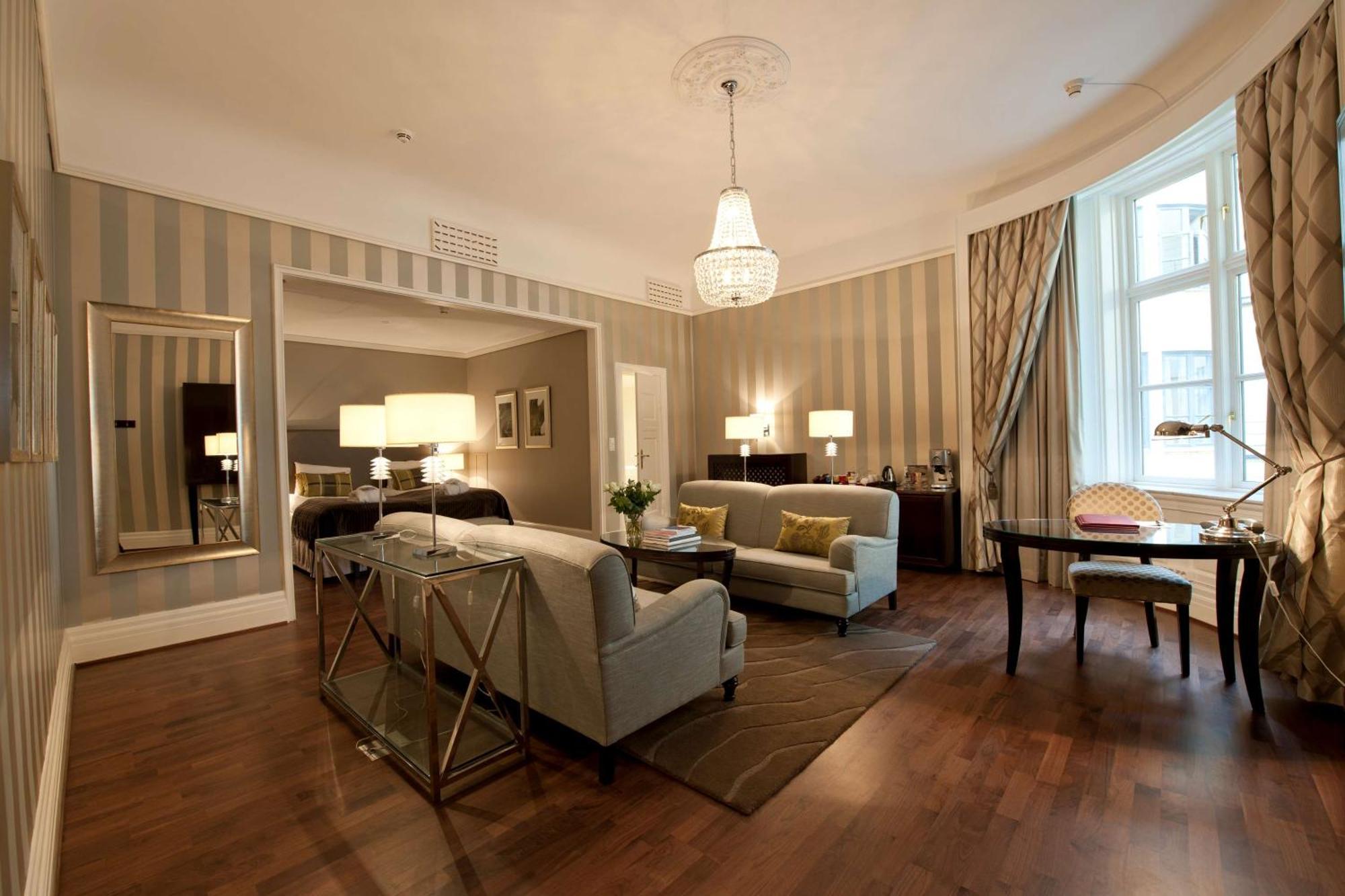 Grand Hotel